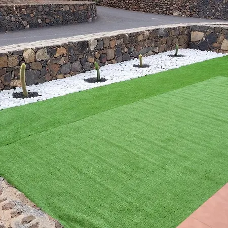 Casa Tere Y Marcial * تيناجون