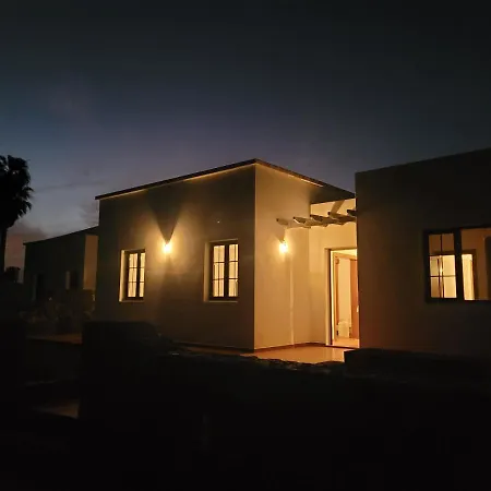 Casa Tere Y Marcial * تيناجون